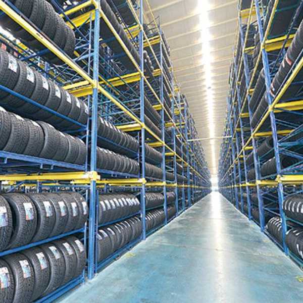 定制轮胎货架工厂产品多久能报价?【易达货架】